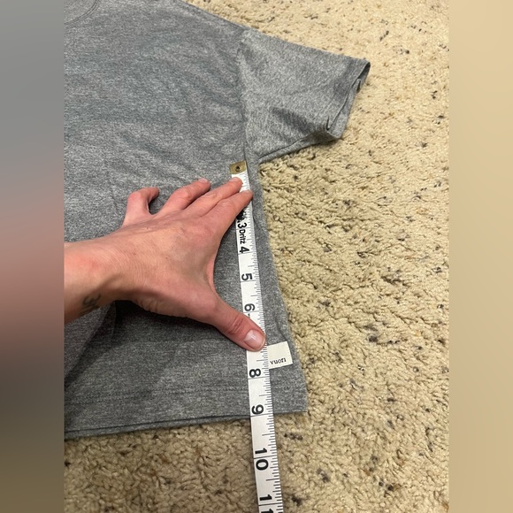 Vuori Women’s Energy Tee , size M, Gray - Picture 3 of 4